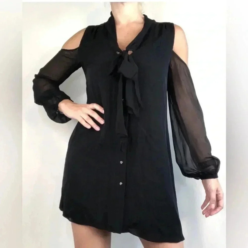 Woman HAUTE HIPPIE Black 100% Silk Vida Cold Shoulder Button Dress Sz Medium?